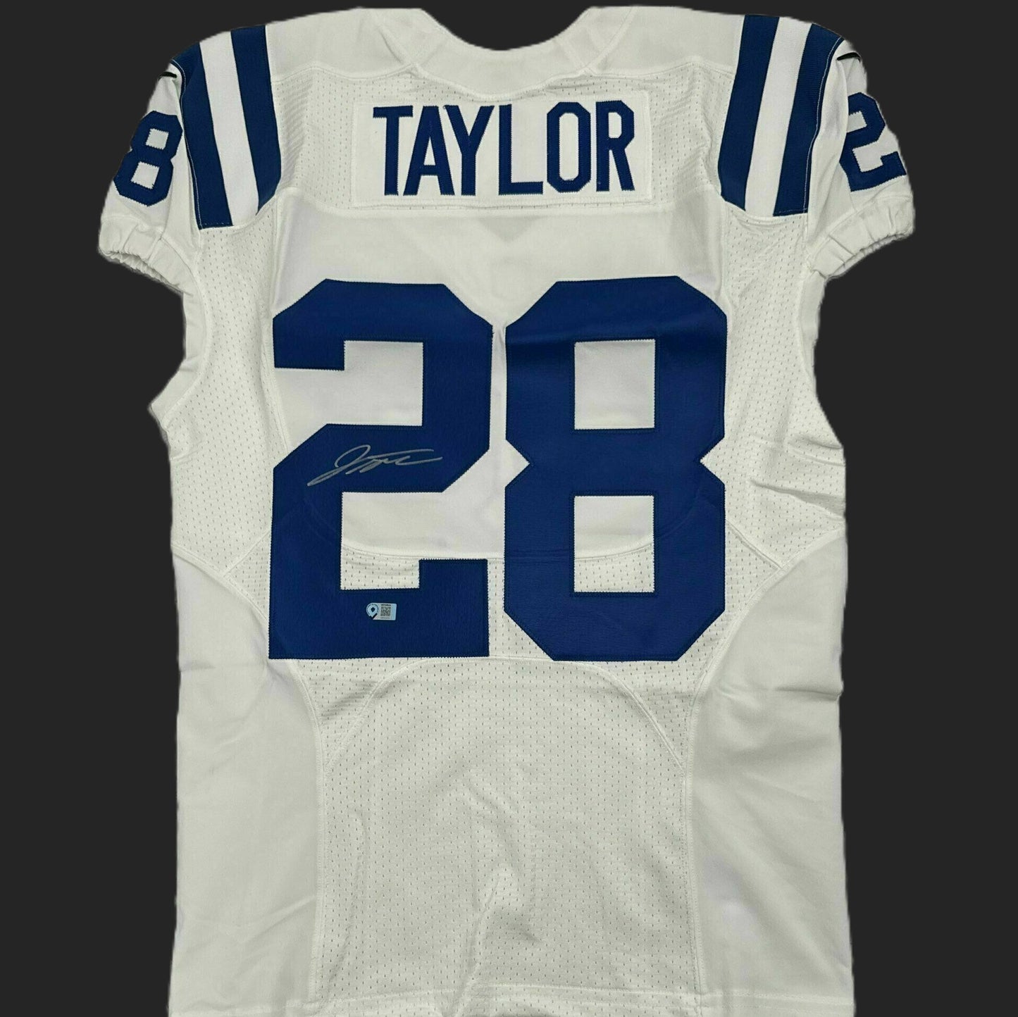Jonathan Taylor SIGNED TEAM ISSUED Indianapolis Colts Nike NFL Jersey 👕 Also includes COA 🛡️