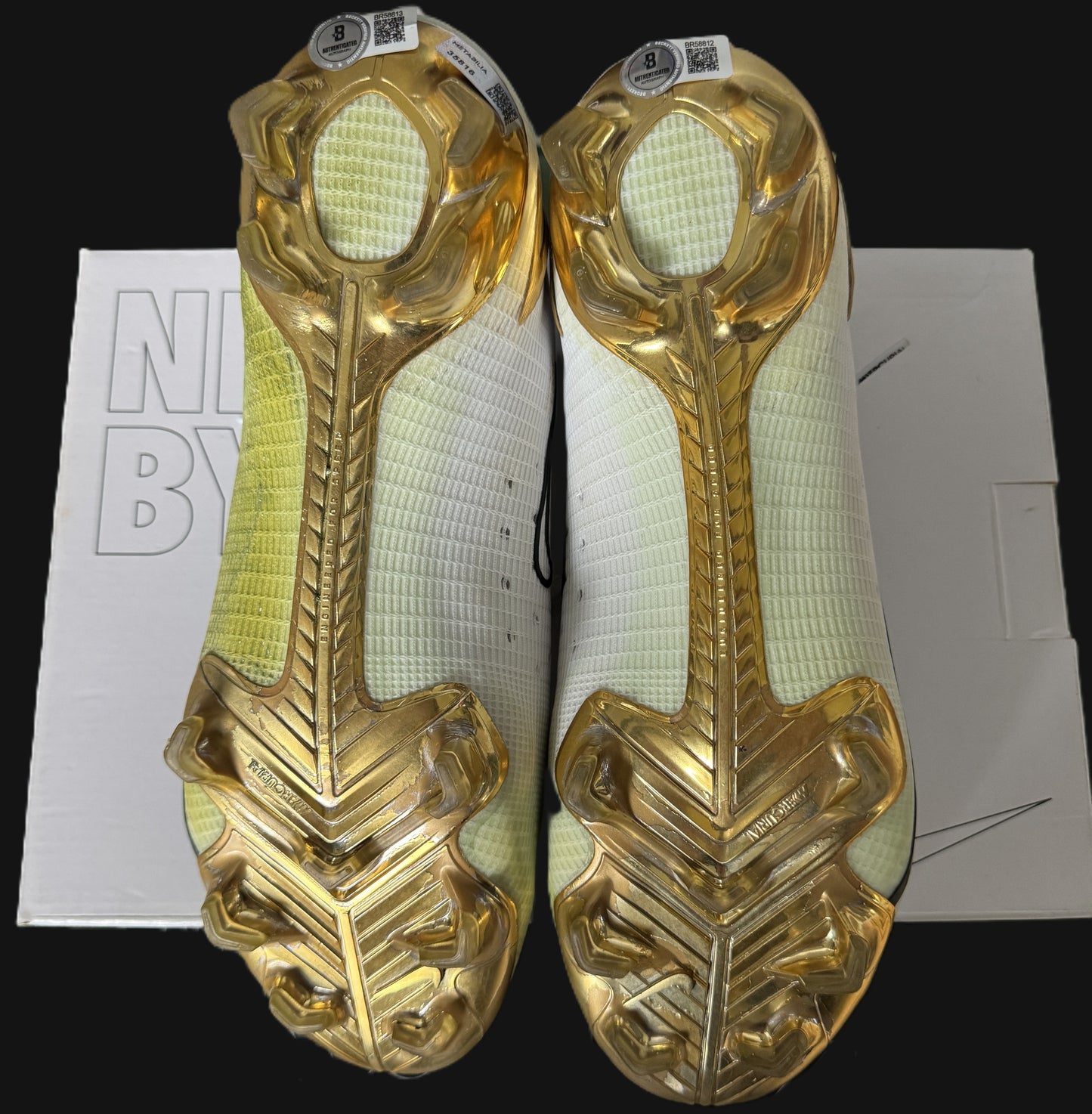 Justin Tucker Signed ✍️ + Inscribed GAME WORN 💪 NFL Cleats 👟 21-22 Season Baltimore Ravens 💜 Also includes COA 🛡️