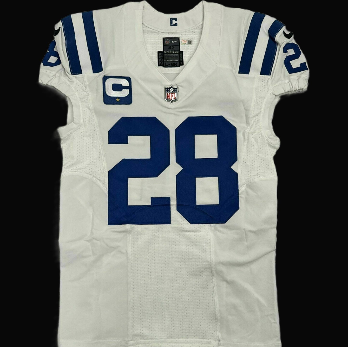 Jonathan Taylor SIGNED TEAM ISSUED 💪 Indianapolis Colts Nike NFL Jersey 👕 Inc COA and Captain's Patch