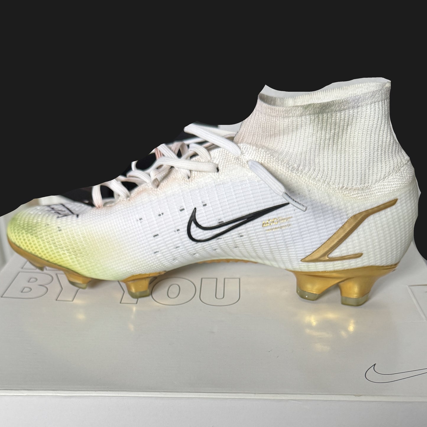 Justin Tucker Signed ✍️ + Inscribed GAME WORN 💪 NFL Cleats 👟 21-22 Season Baltimore Ravens 💜 Also includes COA 🛡️