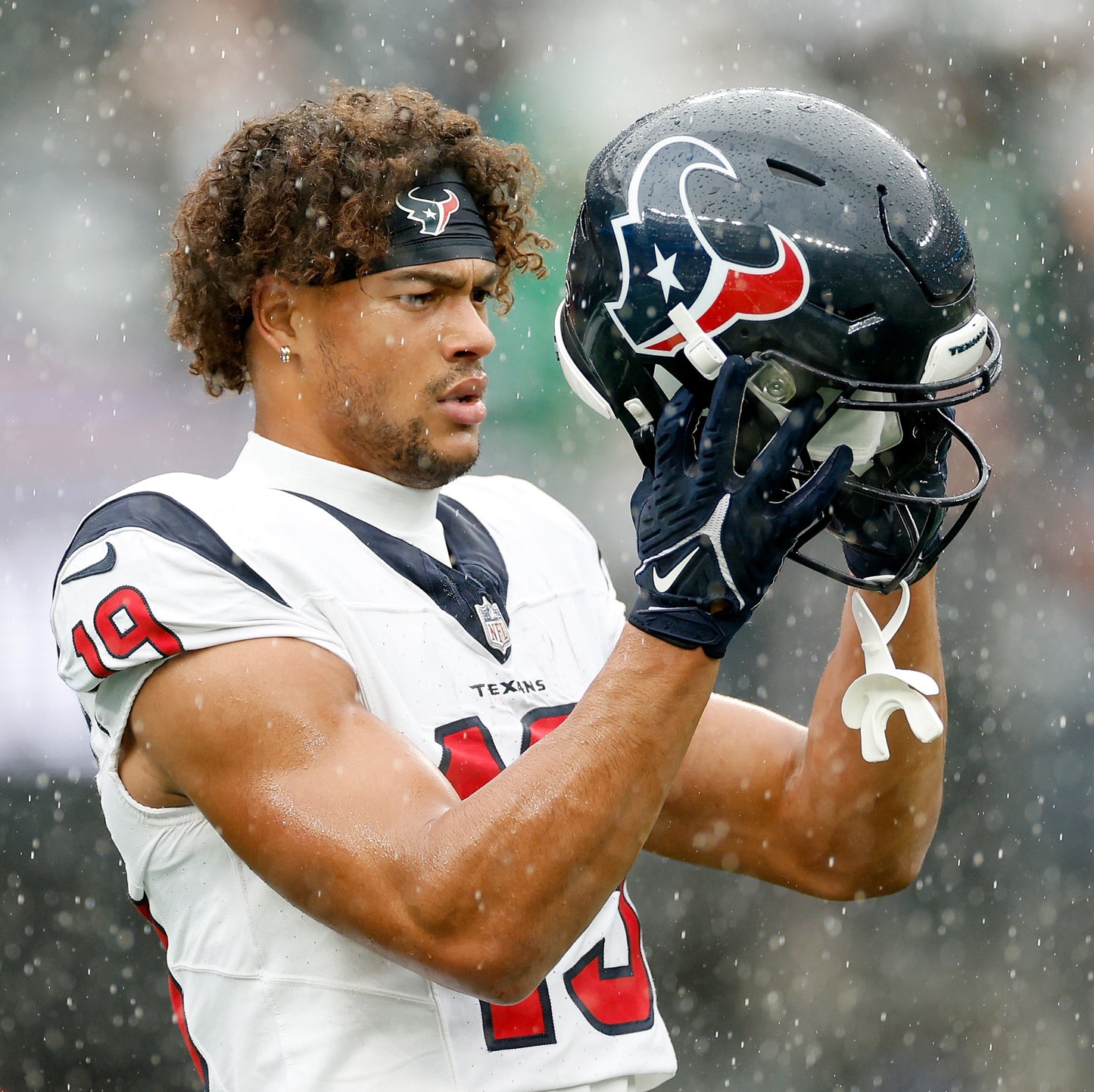 Xavier Hutchinson GAME WORN 💪 10/13/24 Houston Texans 🐂 NFL Jersey 👕 Victory over the New England Patriots inc. Metabilia COA 🛡️