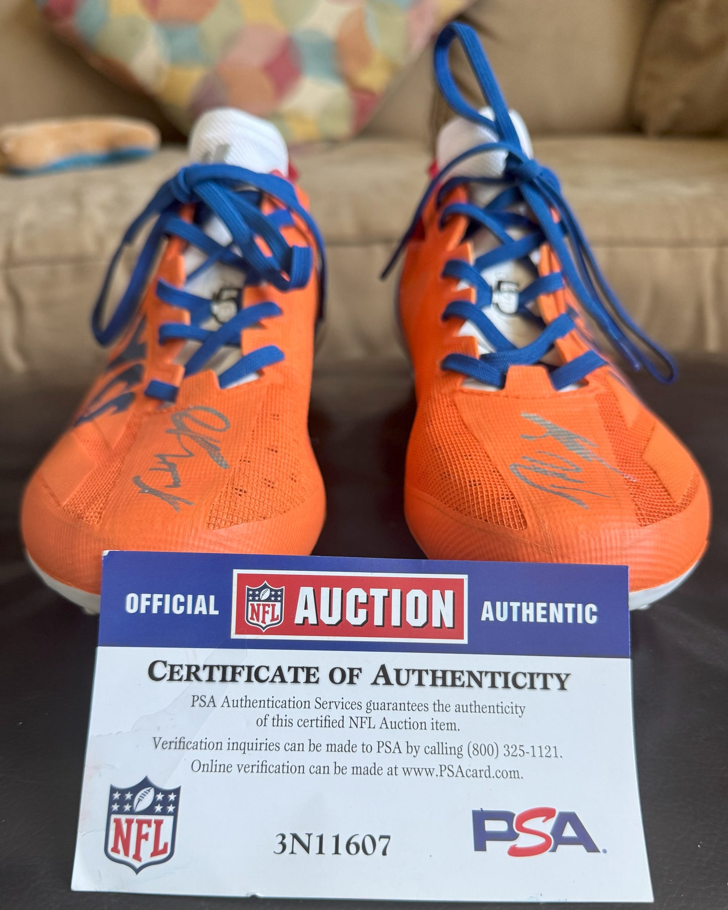 Dante Miller Hand Signed 🖊️ Game Issued 💪 New York Giants Cleats 2024 NFL Season 👟 Also includes PSA Authenticity 📄