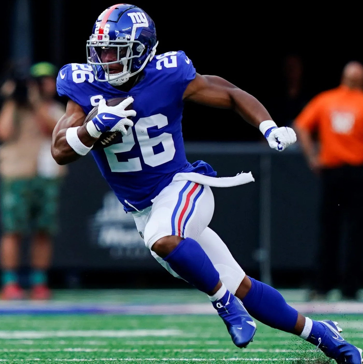 Saquon Barkley Hand Signed ✍️ New York Giants Nike NFL Jersey 👕 Also includes Authenticity 🛡️