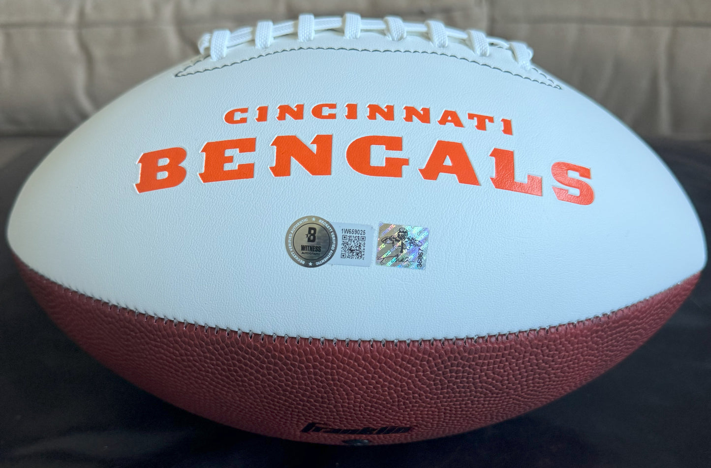 Ja'Marr Chase Hand-Signed✍️Cincinnati Bengals🐅Logo Football NFL Sports Memorabilia