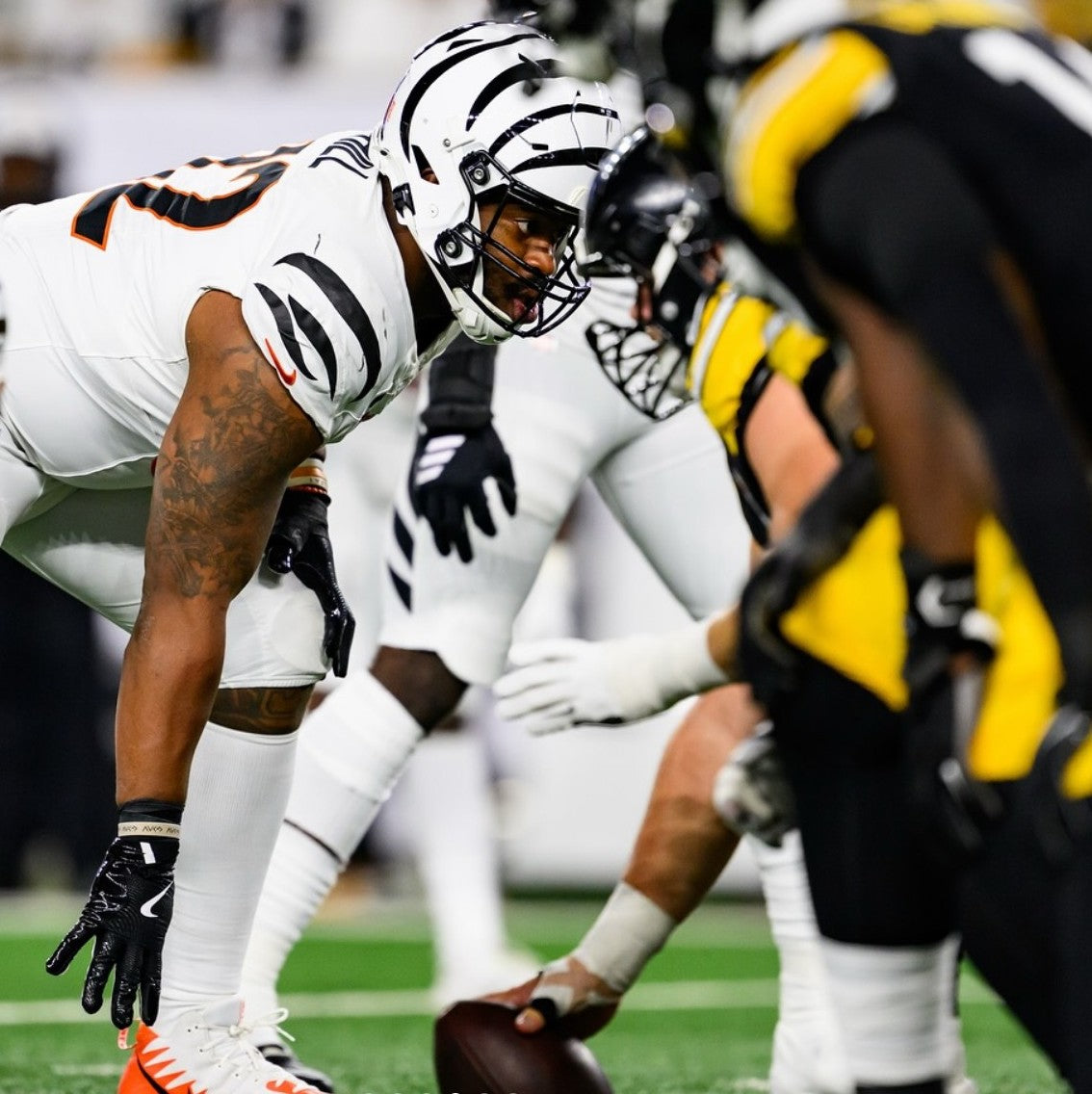 B.J. Hill GAME WORN 💪 10/16/25 Cincinnati Bengals Nike NFL Jersey vs. Steelers inc. COA 🛡️