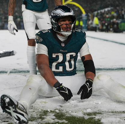 Saquon Barkley Signed✍️Philadelphia Eagles🦅NFL Jersey👕Includes PSA COA💥