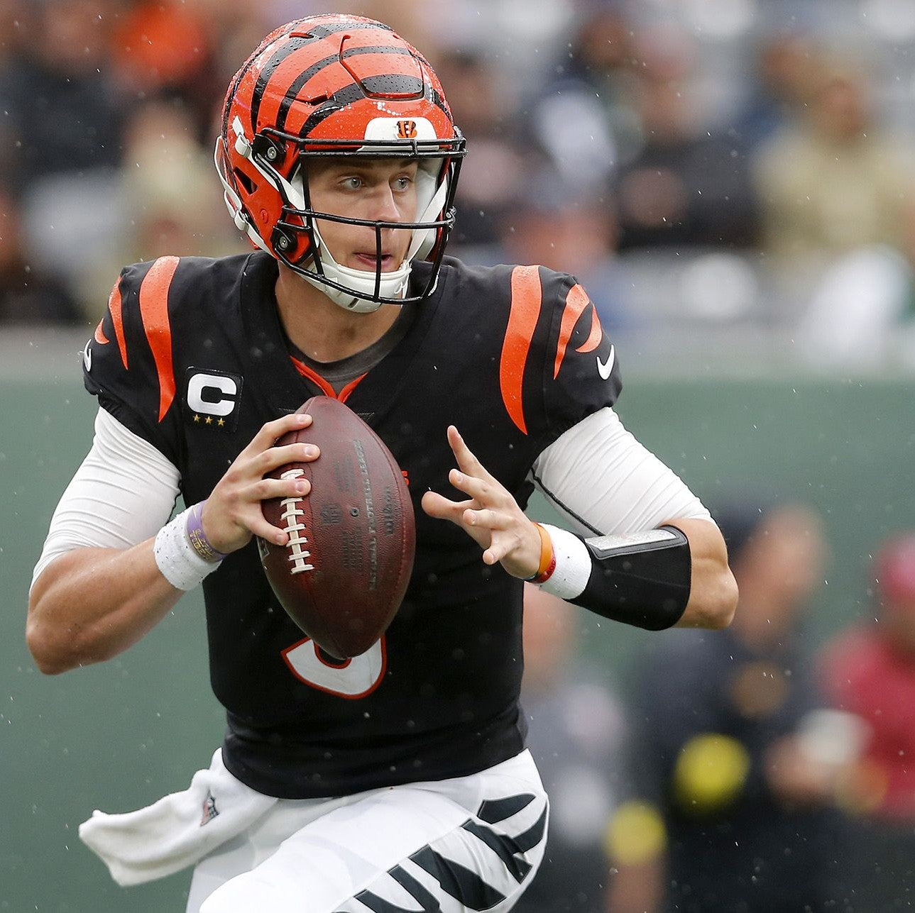 Joe Burrow Team-Issued Cincinnati Bengals On-Field Nike NFL Jersey Includes captains patch Size 44🧡🖤
