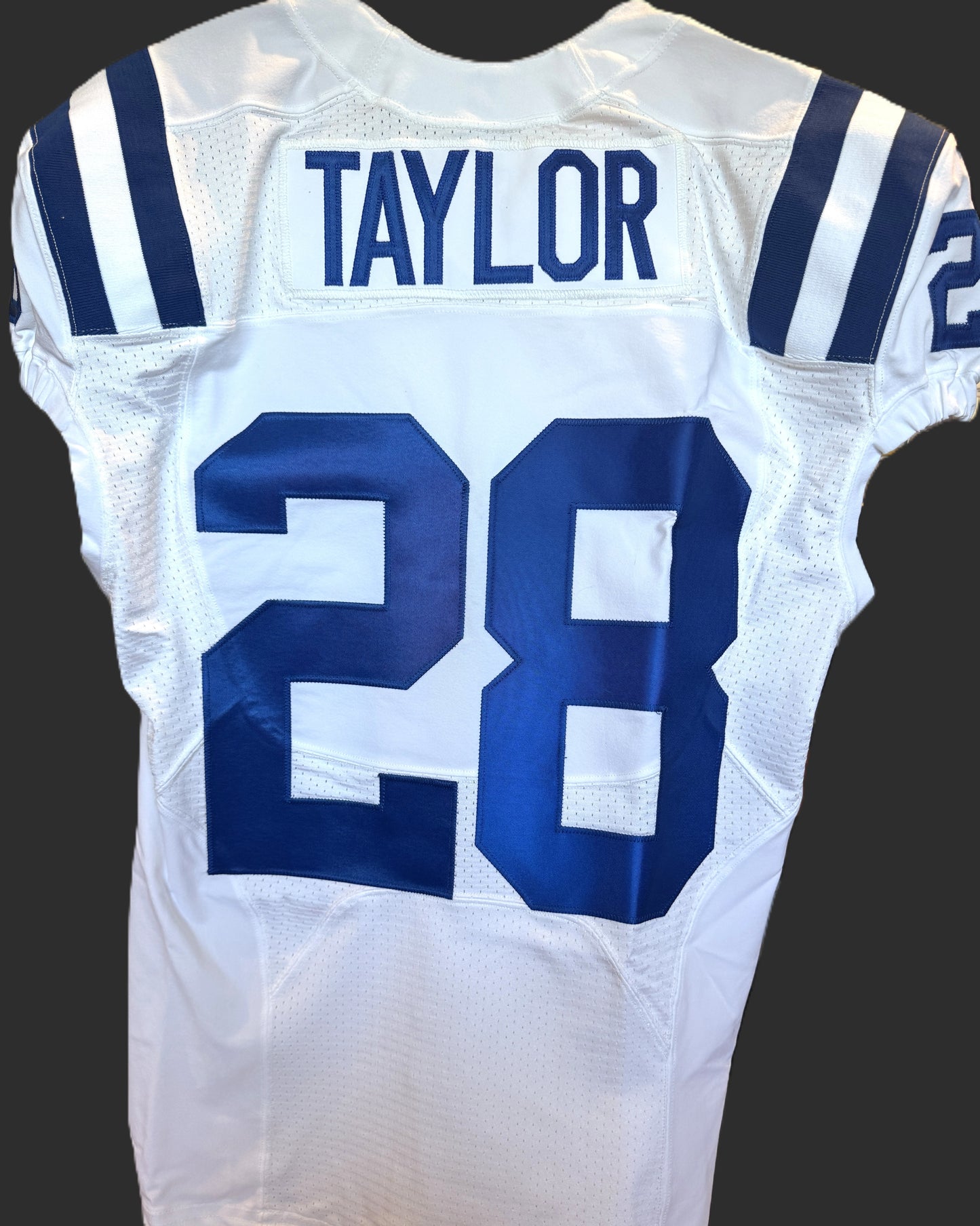 Jonathan Taylor TEAM/GAME ISSUED 💪 Indianapolis Colts Nike NFL Jersey 👕 Also Includes COA 🛡️