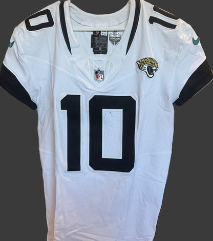 Mac Jones GAME WORN/USED 💪10/13/24 Jacksonville Jaguars 🐆 Nike NFL Jersey 👕 vs. Chicago Bears (London Game🌍) PSA Authenticated 🛡️