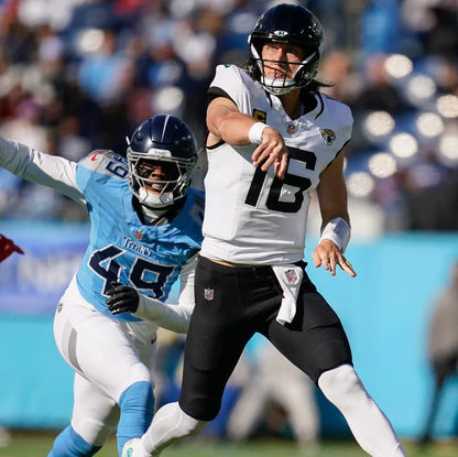 Trevor Lawrence GAME WORN 11/30/25 PHOTO MATCHED 📸 Jacksonville Jaguars NFL Jersey vs Tennessee Titans Also includes COA