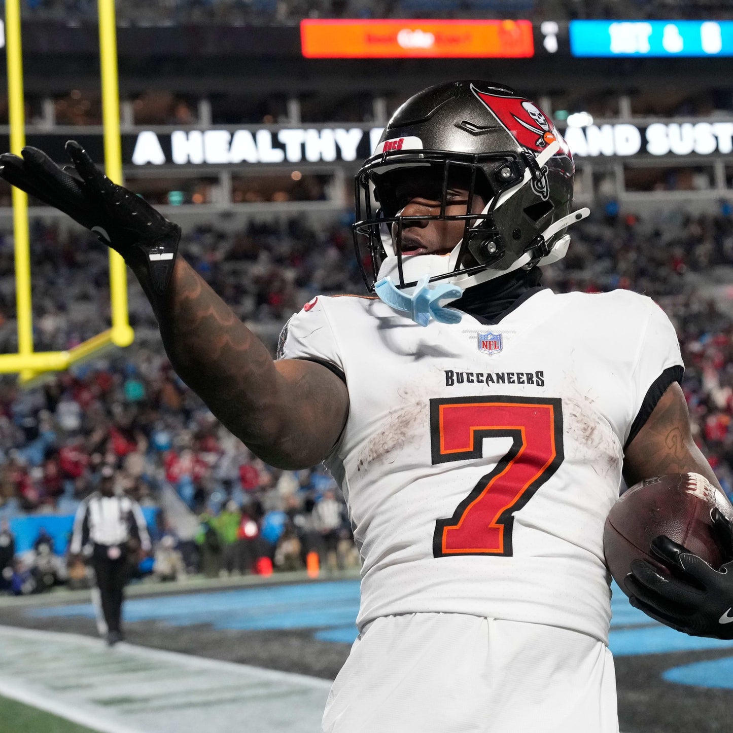 Bucky Irving TEAM-ISSUED💪Tampa Bay Buccaneers🏴‍☠️On-Field Nike NFL Jersey🎽