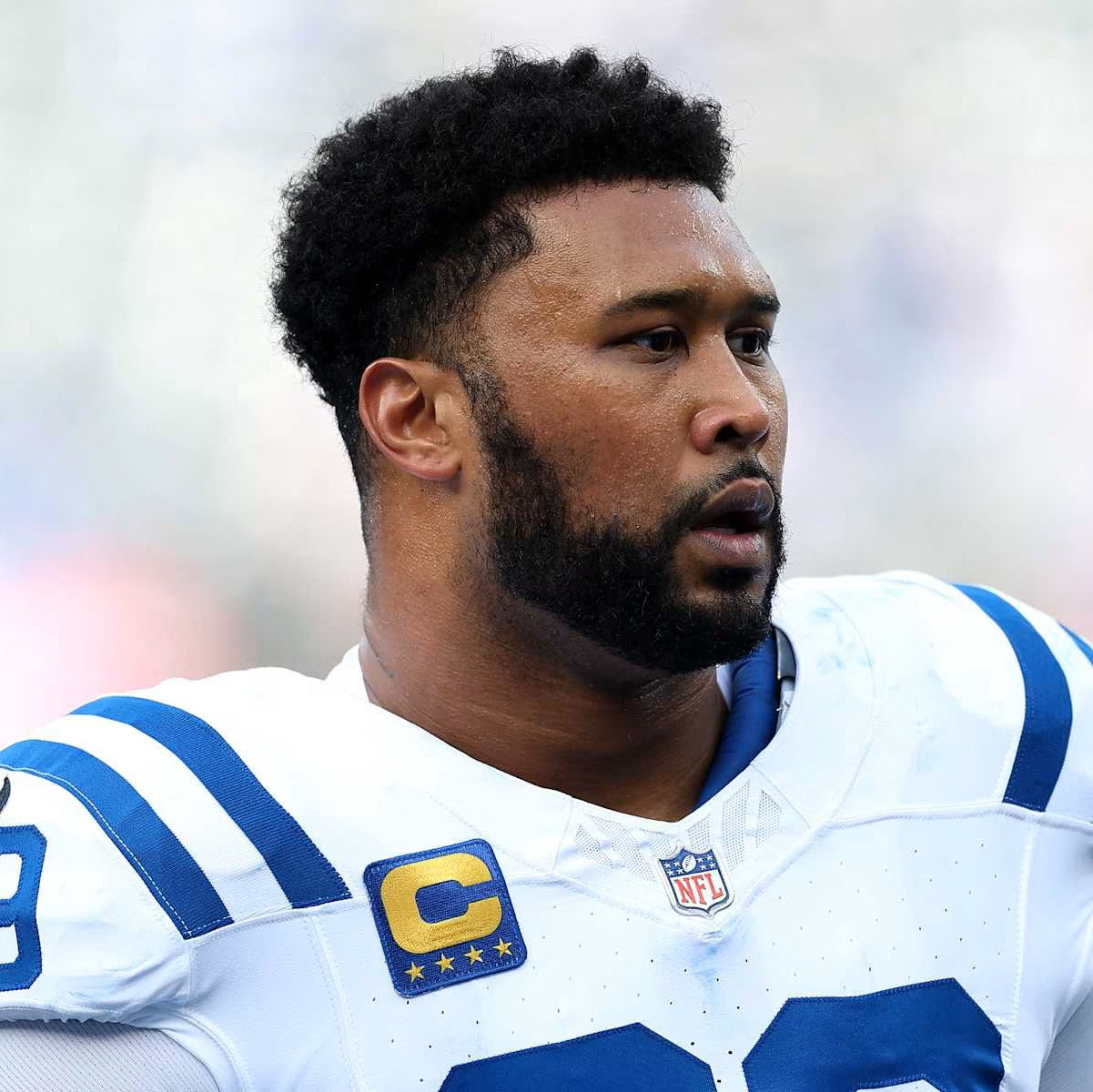 DeForest Buckner TEAM ISSUED 💪 Indianapolis Colts 🐎 Nike NFL Jersey 👕 Inc. COA 🛡️ & Captain's Patch