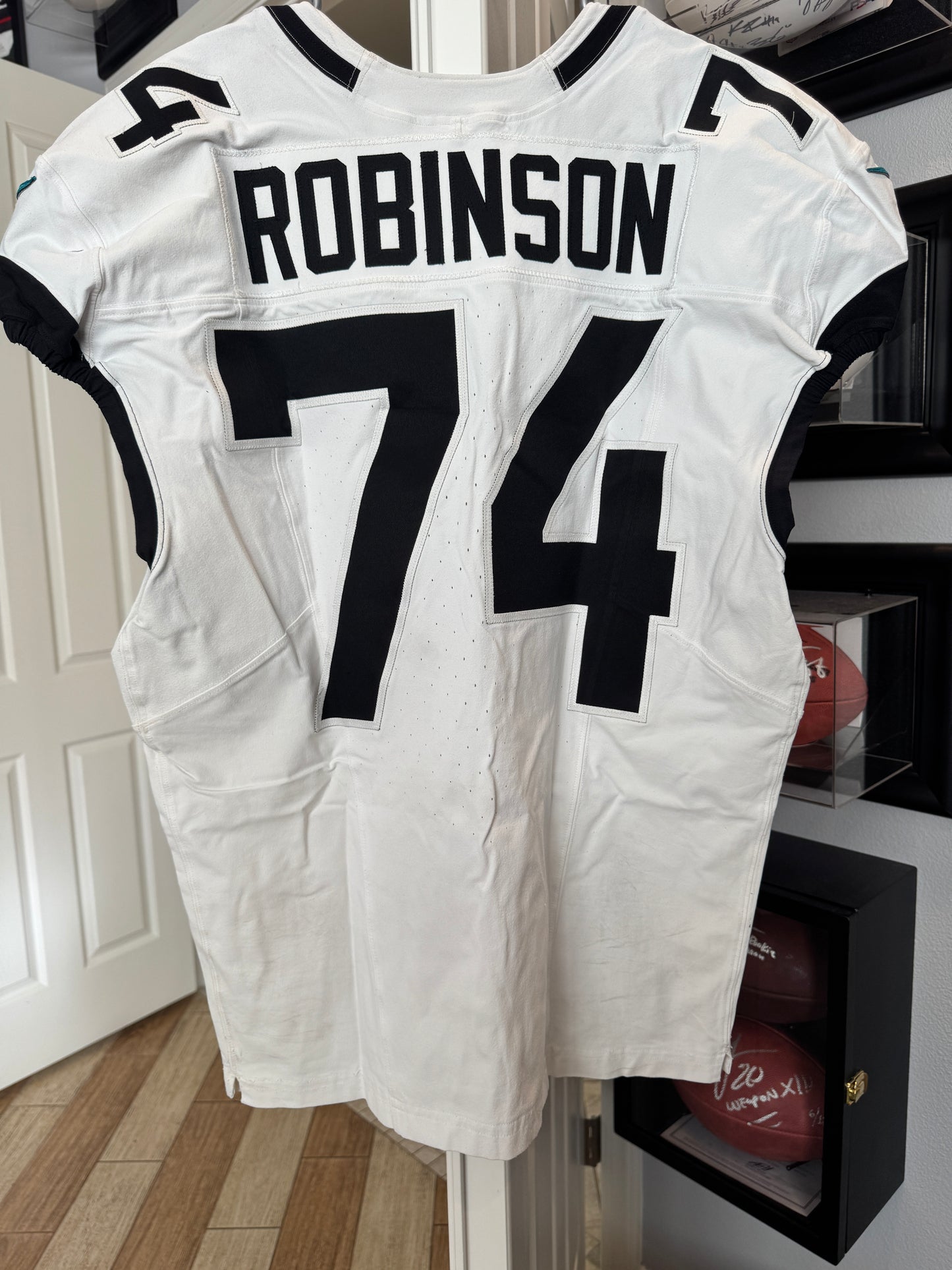 Cam Robinson GAME USED 💪 10/13/24 Jacksonville Jaguars 🐆 Nike NFL Jersey 👕 Inc. PSA COA 🛡️ vs. Chicago Bears (NFL London Game) 🌍