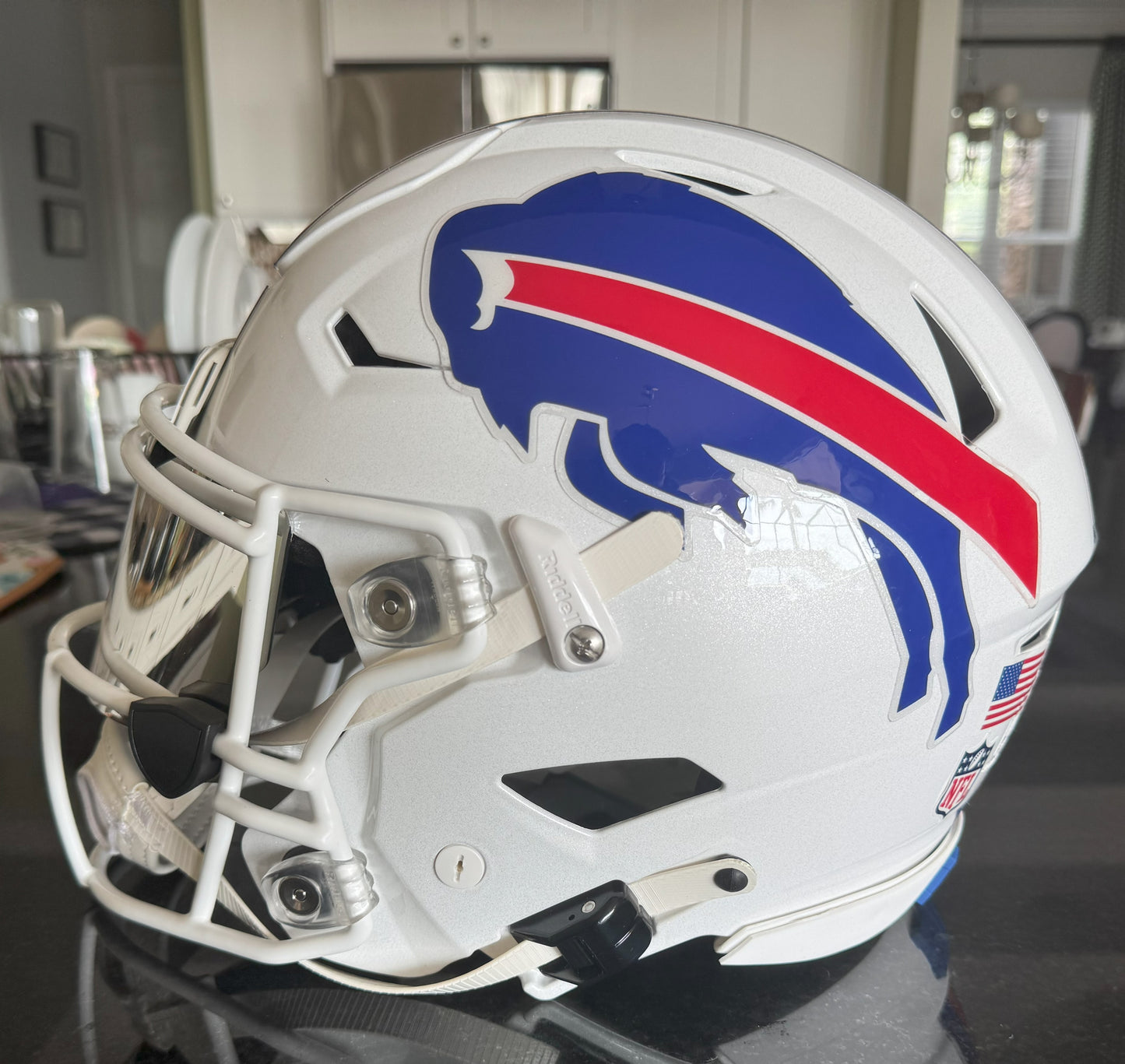 Amari Cooper Hand-Signed✍️Buffalo Bills🐃Full-Size SPEEDFLEX Authentic NFL Helmet