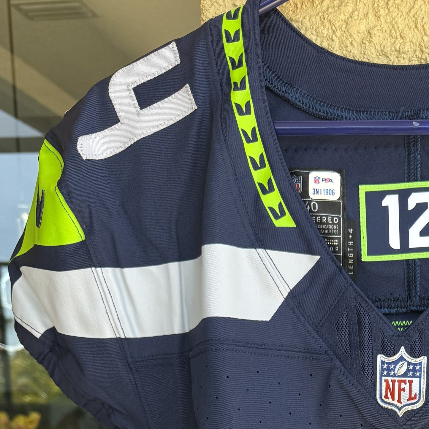 DK Metcalf Hand-Signed Seattle Seahawks Nike Authentic NFL Jersey Rare Memorabilia - PSA Certified