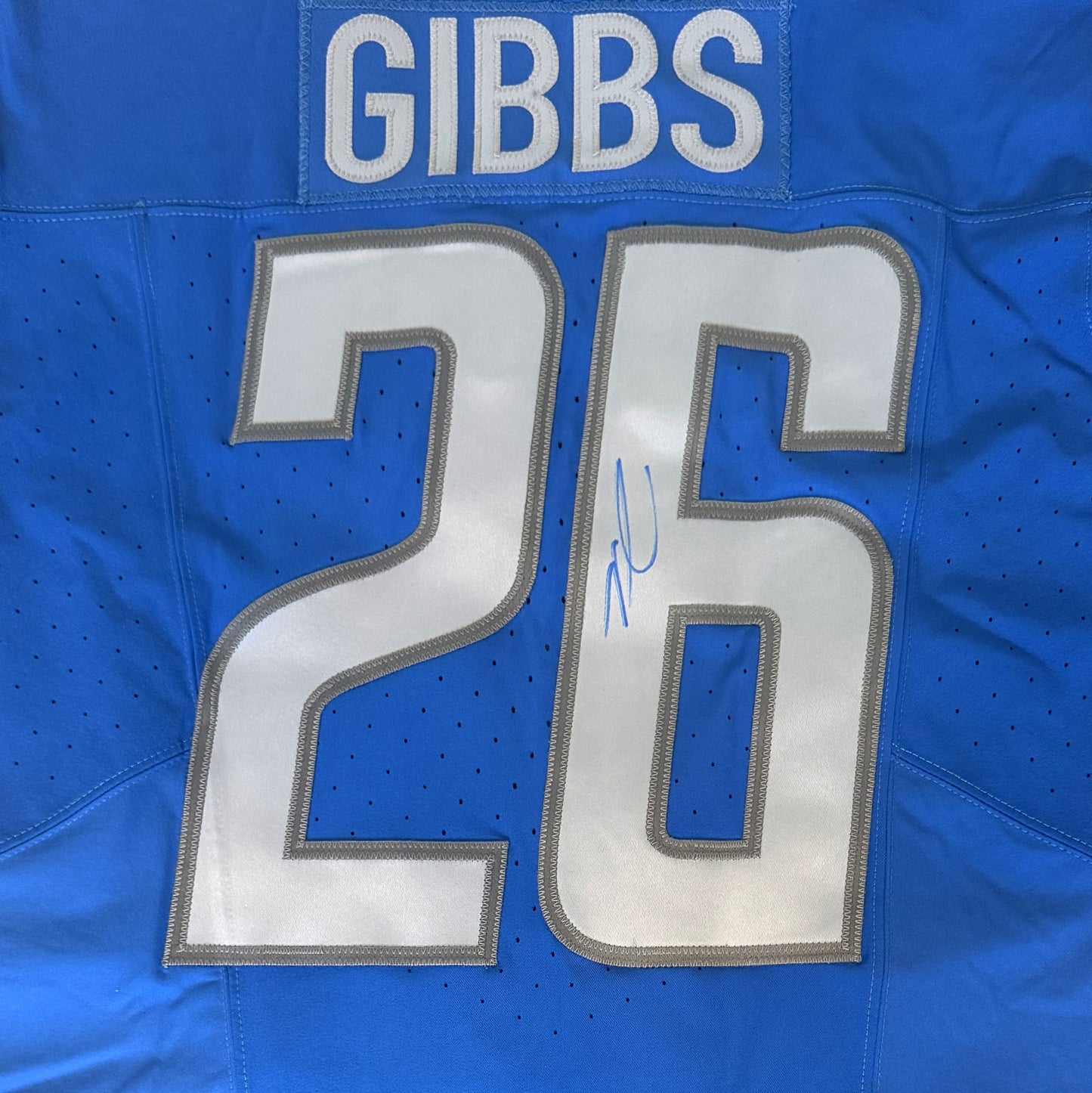 Jahmyr Gibbs SIGNED✍️Detroit Lions🦁Authentic Nike NFL Jersey👕 Also includes PSA Authentication💥