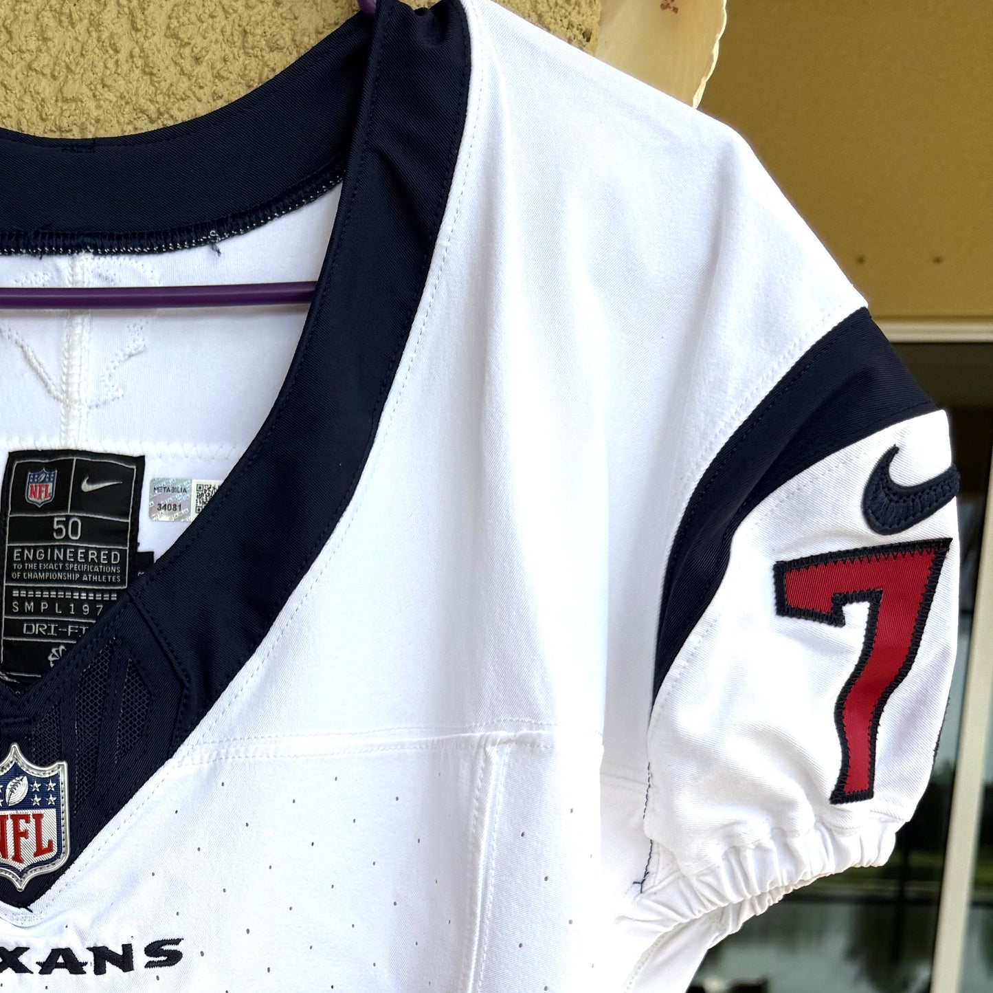 Laremy Tunsil Team/Game Issued Houston Texans 🐂 Nike NFL Jersey👕Also includes COA📄🛡️