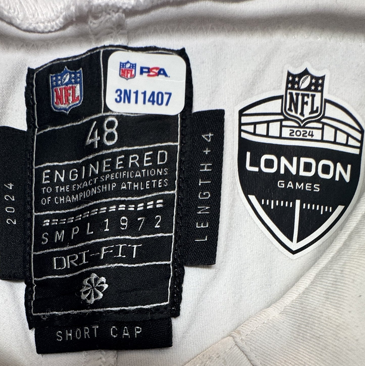 Cam Robinson GAME USED 💪 10/13/24 Jacksonville Jaguars 🐆 Nike NFL Jersey 👕 Inc. PSA COA 🛡️ vs. Chicago Bears (NFL London Game) 🌍