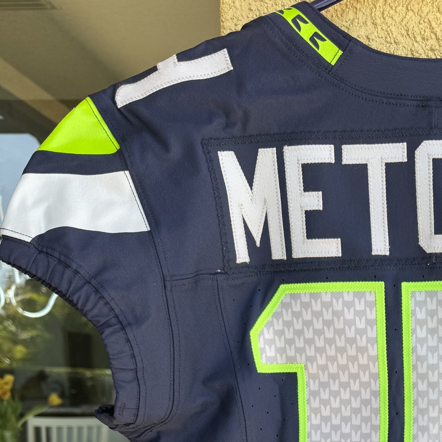 DK Metcalf Hand-Signed Seattle Seahawks Nike Authentic NFL Jersey Rare Memorabilia - PSA Certified