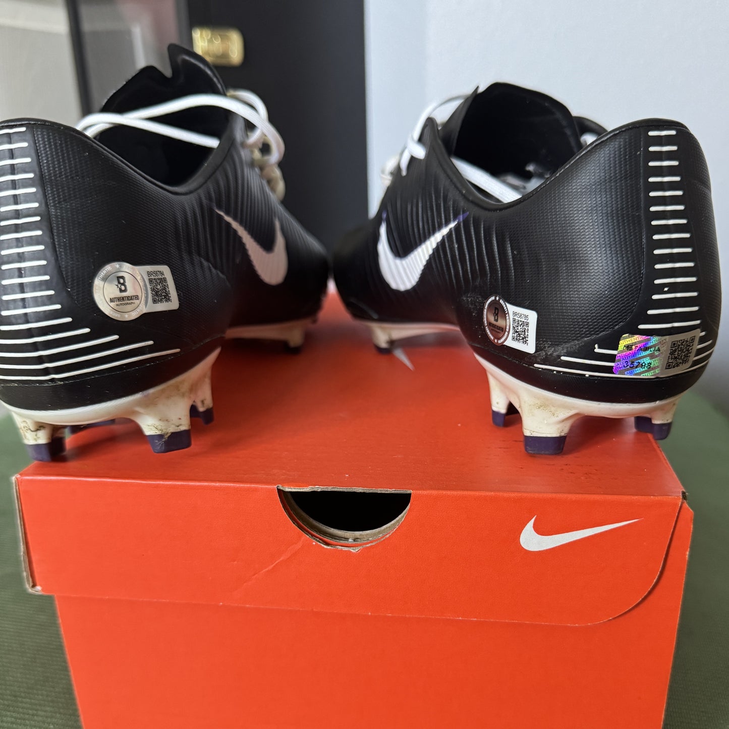 Justin Tucker Signed✍️GAME WORN💪NFL Cleats👟2017-2018 Season Baltimore Ravens💜Inscribed🛡️