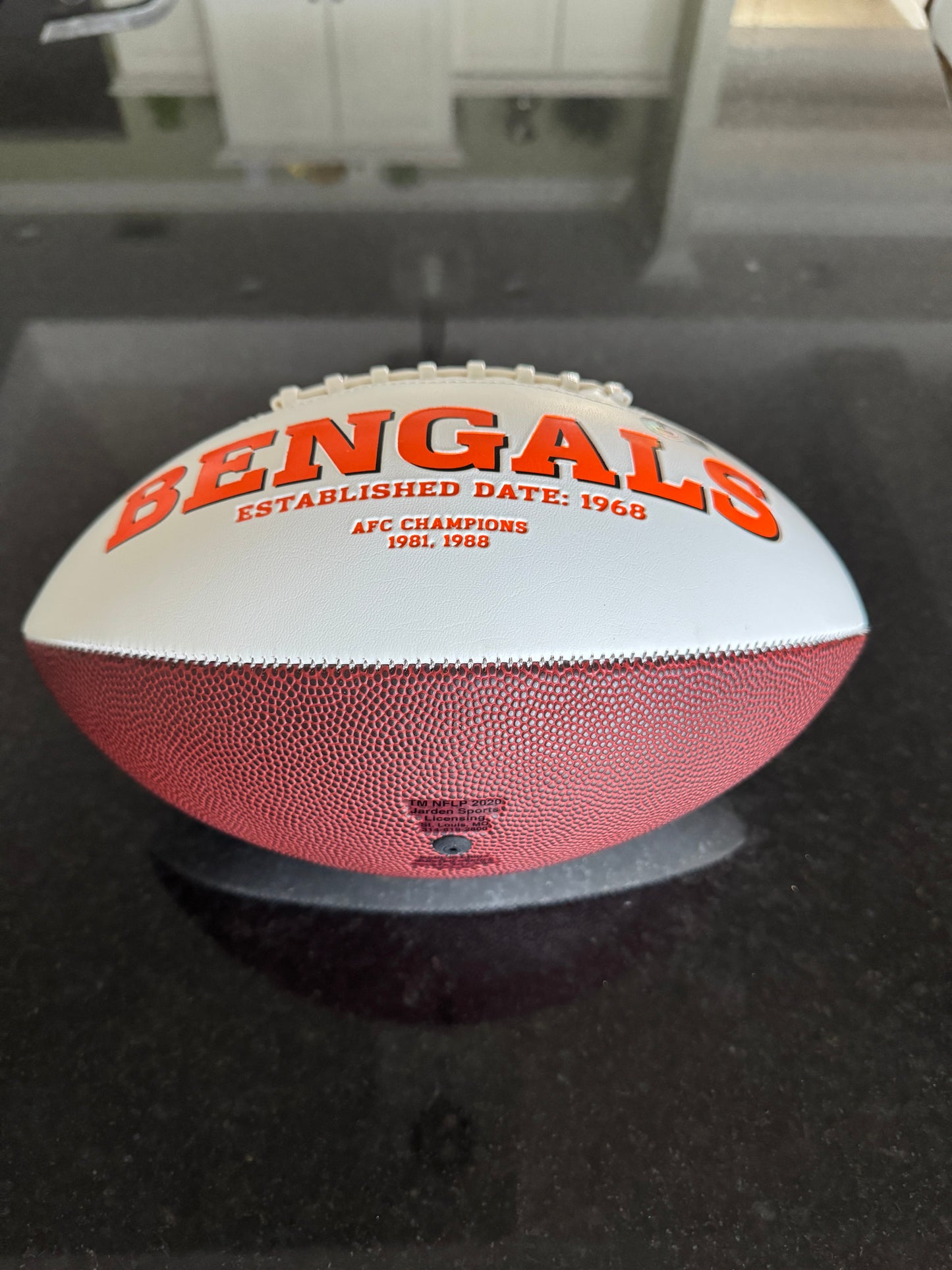 Tee Higgins Signed Cincinnati Bengals Logo Football - NFL Sports Memorabilia
