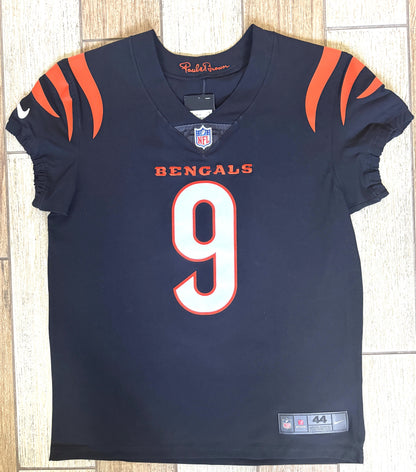 Joe Burrow Hand-Signed Cincinnati Bengals On-Field Nike ELITE NFL Jersey