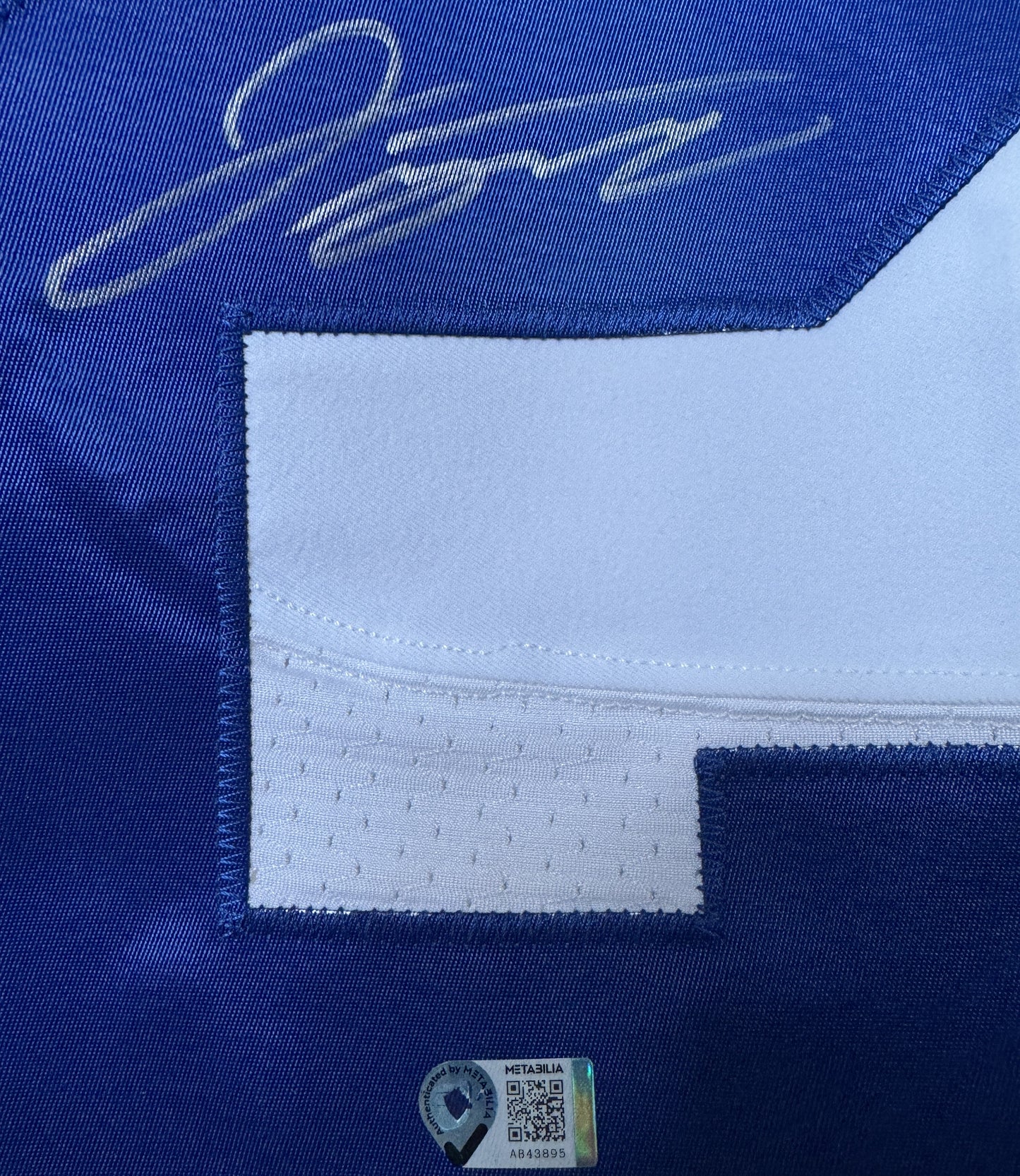 Jonathan Taylor SIGNED TEAM ISSUED 💪 Indianapolis Colts Nike NFL Jersey 👕 Inc COA and Captain's Patch