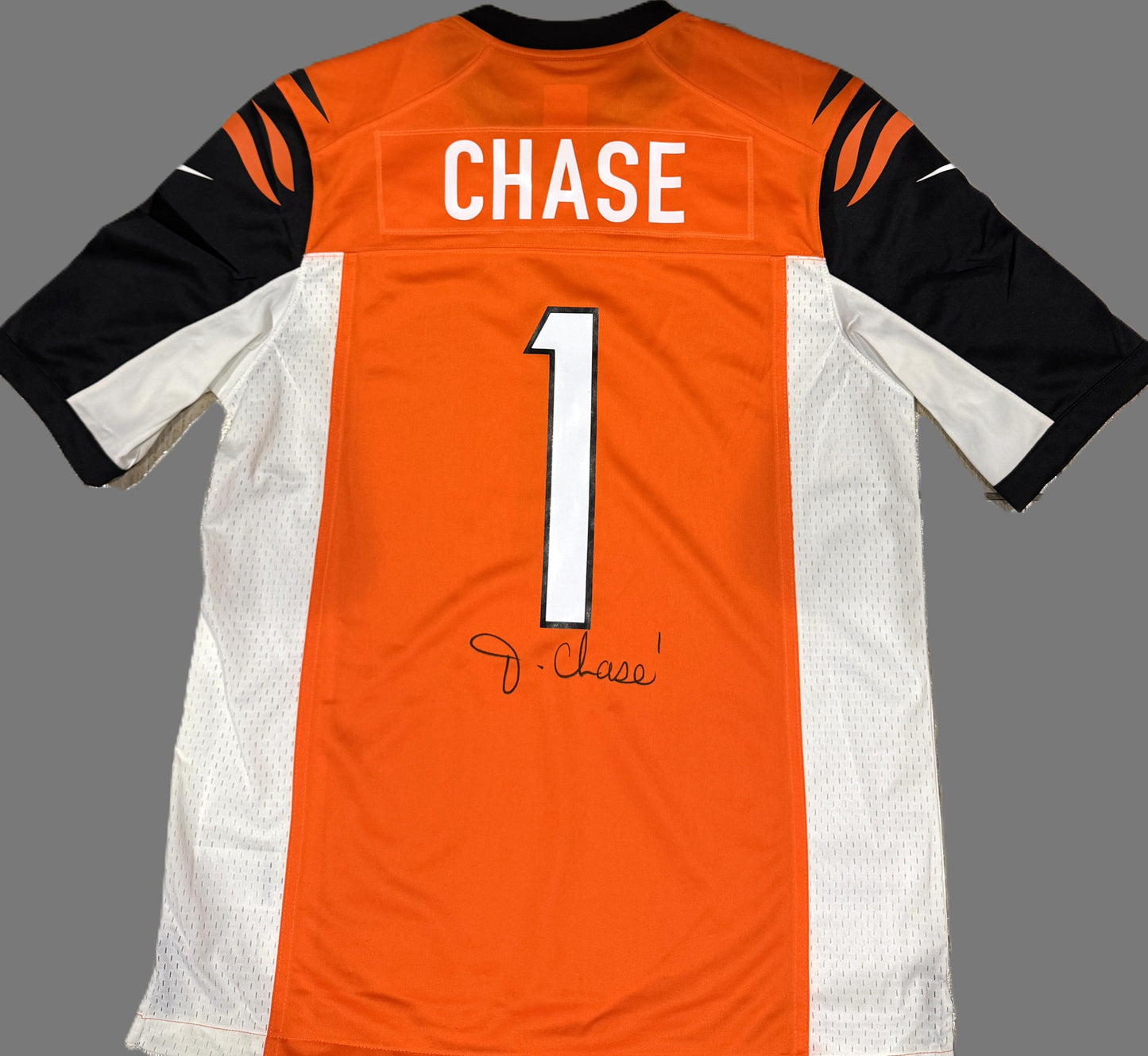 Ja'Marr Chase Hand-Signed✍️ Cincinnati Bengals 🐅Nike Jersey NFL Memorabilia