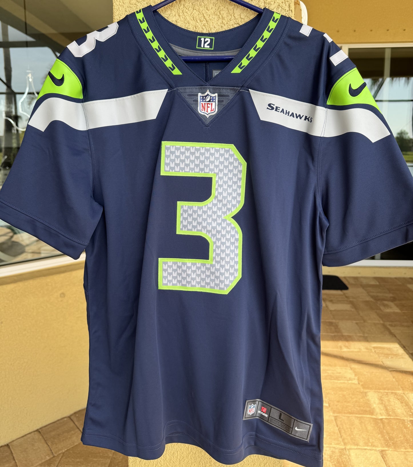 Russell Wilson Signed Seattle Seahawks Nike On-Field Jersey – Beckett Authenticated✅