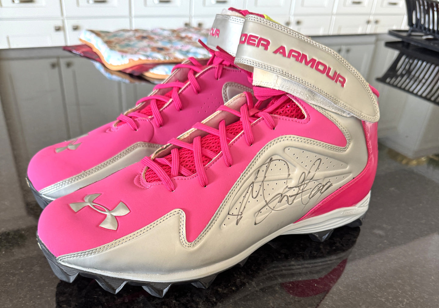 Marcell Dareus Signed✍️Buffalo Bills🦬 Under Armour Cleats👟NFL Memorabilia