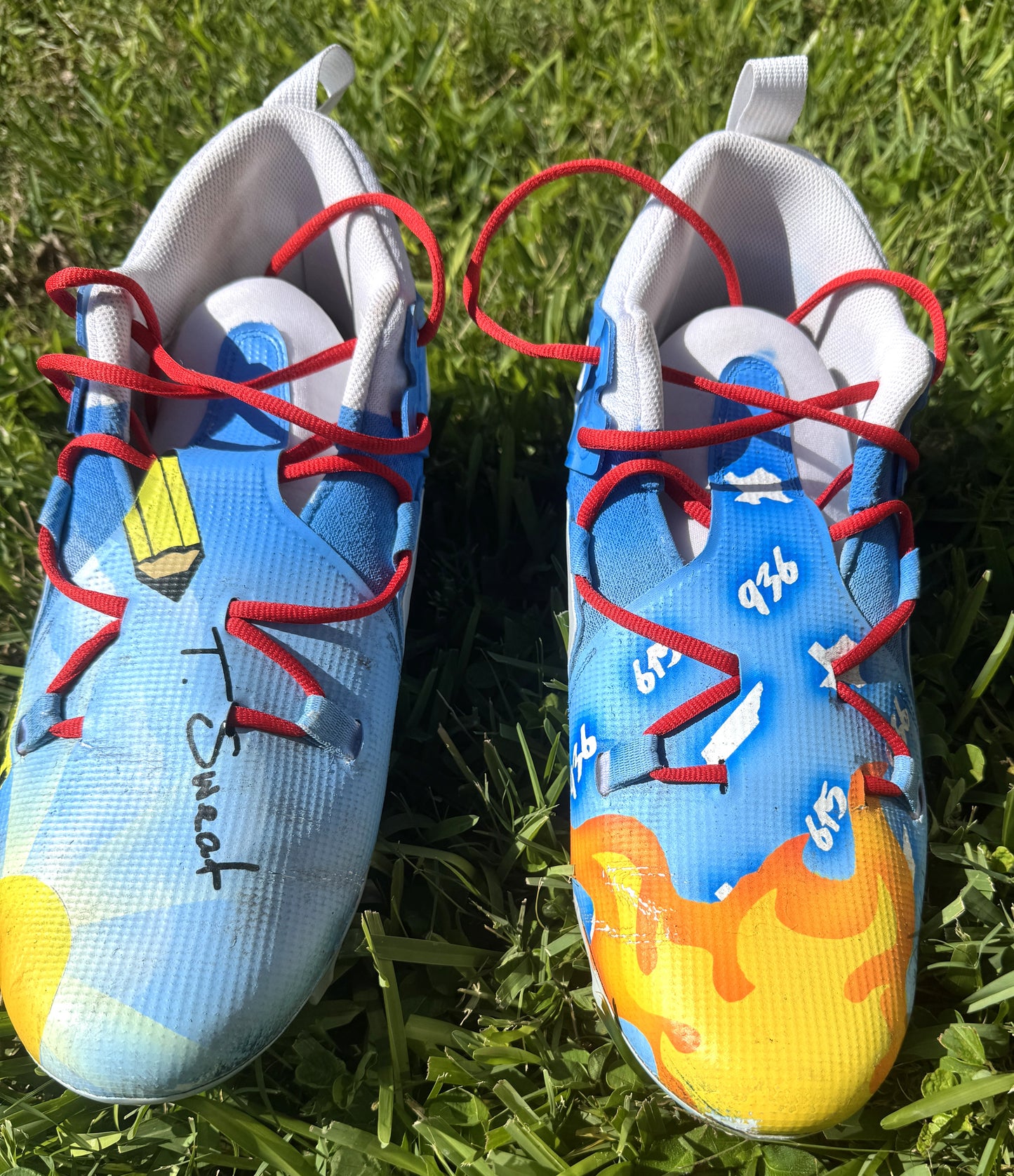T'Vondre Sweat Signed Tennessee Titans Custom Cleats (2024 season) - Benefitting Backfield in Motion Inc.Professional Sports Authenticator (PSA) COA