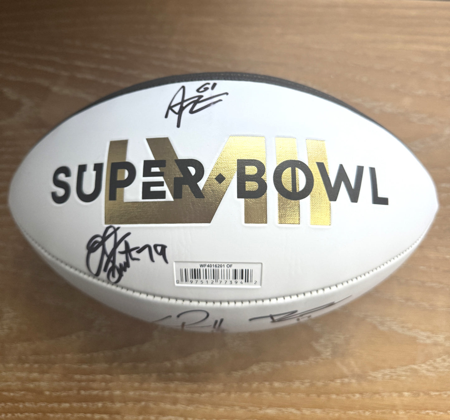 Kansas City Chiefs - Super Bowl 58 Commemorative Ball Signed✍️by 5 NFL Players💯Donovan Smith, Cornell Powell, Austin Reiter, Richie James