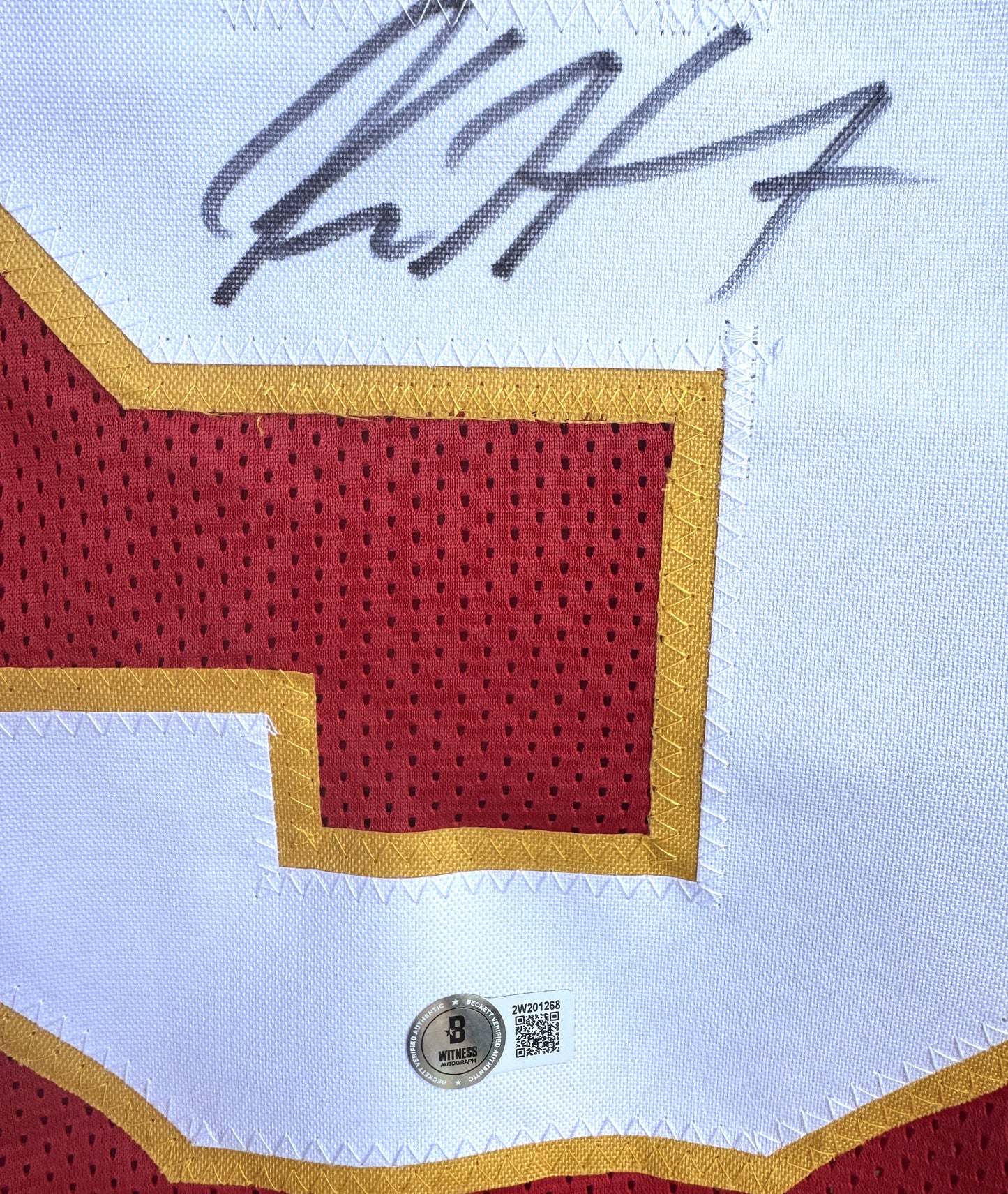 Kareem Hunt Hand-Signed🖊️ Kansas City Chiefs RED❤️‍🔥 Custom NFL Jersey🎽