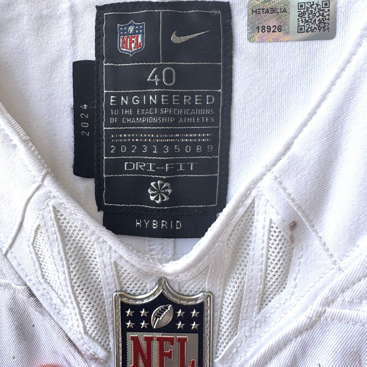 Xavier Hutchinson GAME WORN 💪 10/13/24 Houston Texans 🐂 NFL Jersey 👕 Victory over the New England Patriots inc. Metabilia COA 🛡️