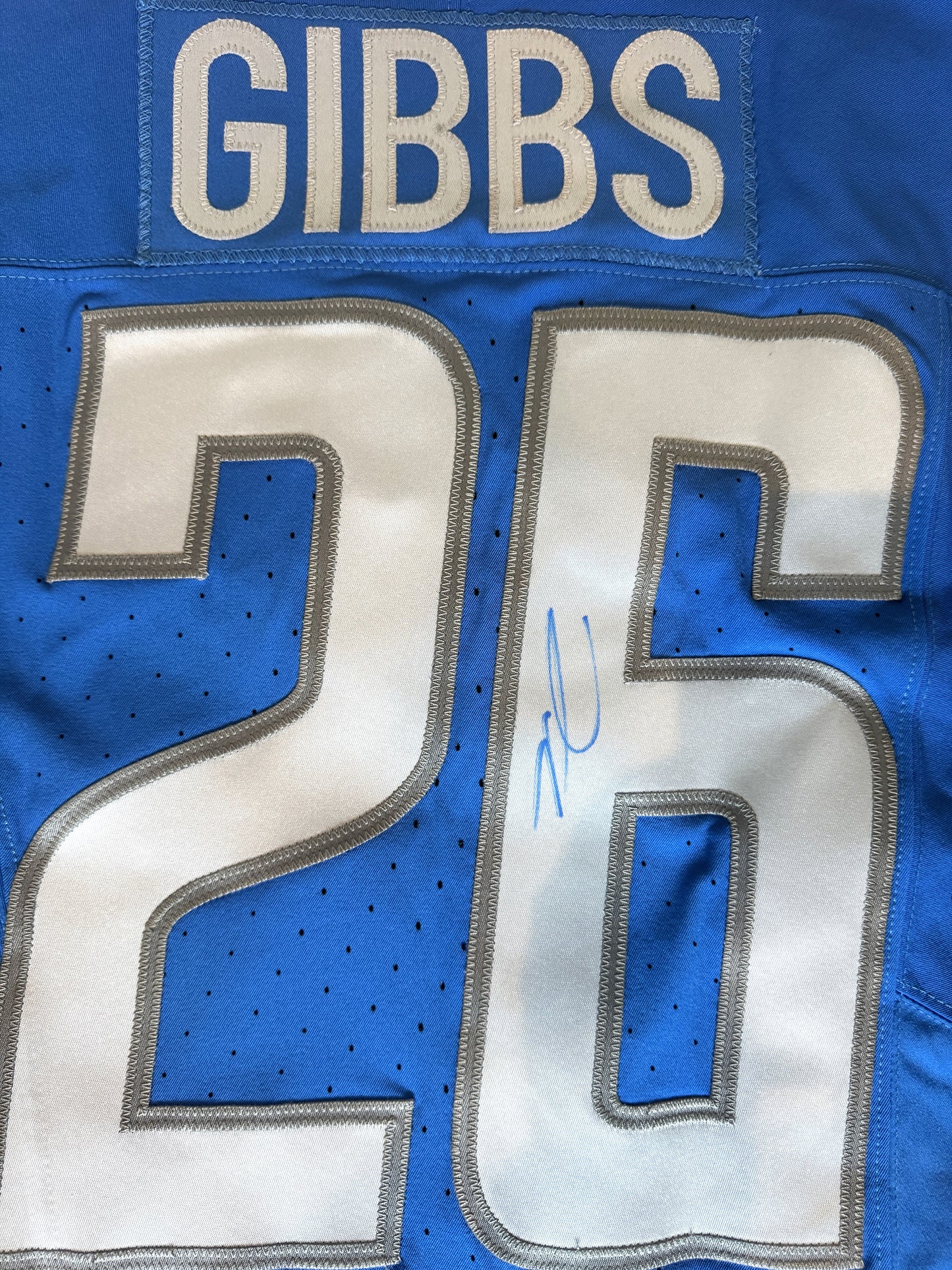 Jahmyr Gibbs SIGNED✍️Detroit Lions🦁Authentic Nike NFL Jersey👕 Also includes PSA Authentication💥