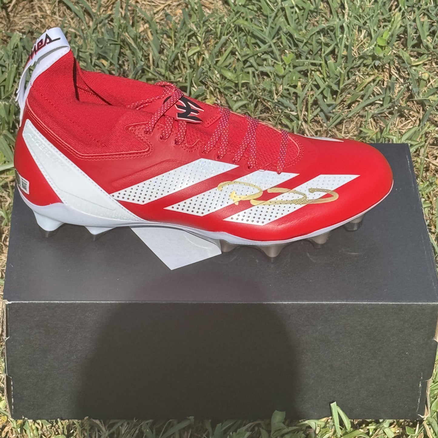 Patrick Mahomes Hand-Signed First Official Branded Kansas City Chiefs Cleat - Limited Edition💯