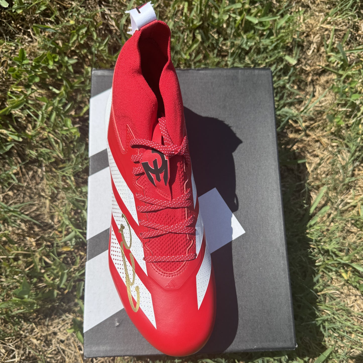 Patrick Mahomes Hand-Signed First Official Branded Kansas City Chiefs Cleat - Limited Edition💯