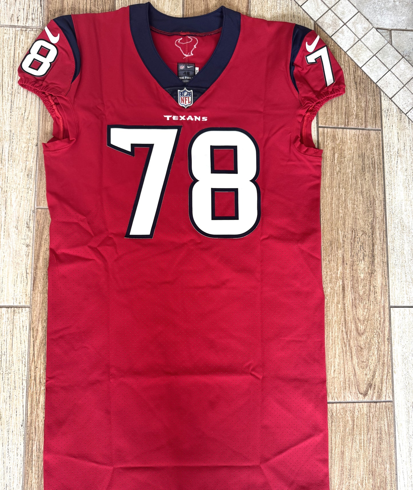 Laremy Tunsil Team Issued 💪 Houston Texans 🐂 Nike NFL Jersey 👕 Also included is COA 🛡️