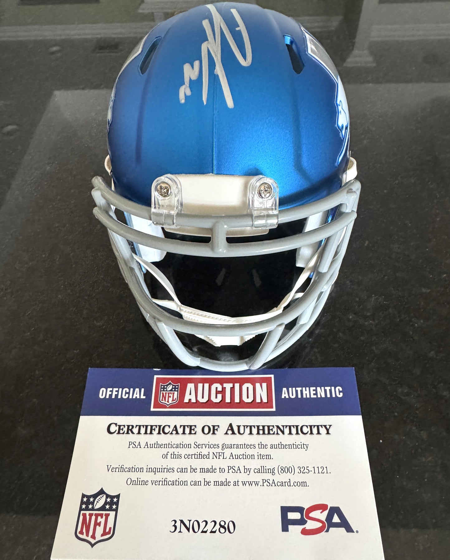 Jahmyr Gibbs Hand-Signed✍️Detroit Lions🦁Alternate Mini Helmet - PSA COA🛡️