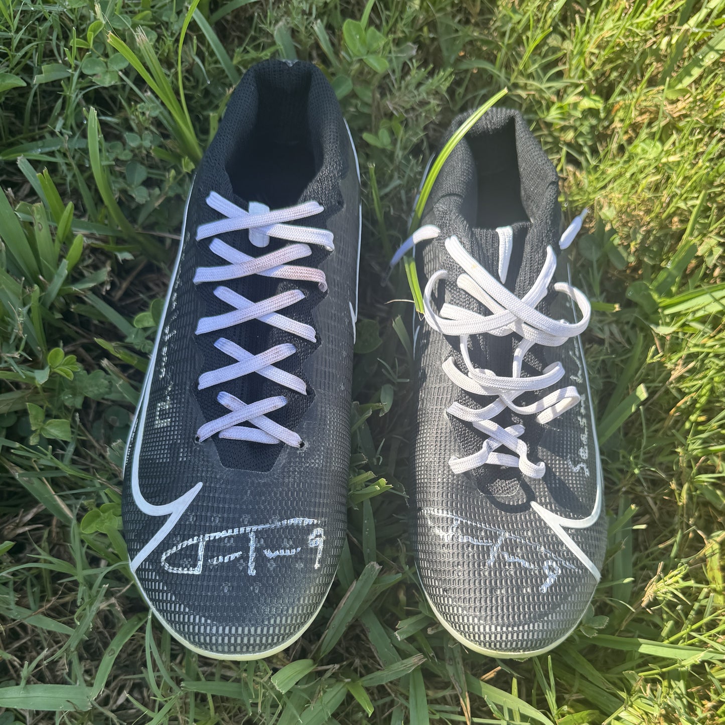 Justin Tucker Signed✍️GAME WORN💪NFL Cleats👟2021-22 Season Baltimore Ravens💜Inscribed🛡️