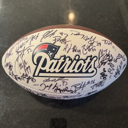 TOM BRADY 🐐 New England Patriots Multi Team Signed 2013 Panel Ball With Patriots Logo Signed By Over 30 Players Inc. Tom Brady, Rob Gronkowski, Stephen Gostkowski, Chandler Jones, Devin McCourty, Rob Ninkovich and Jamie Collins 💥