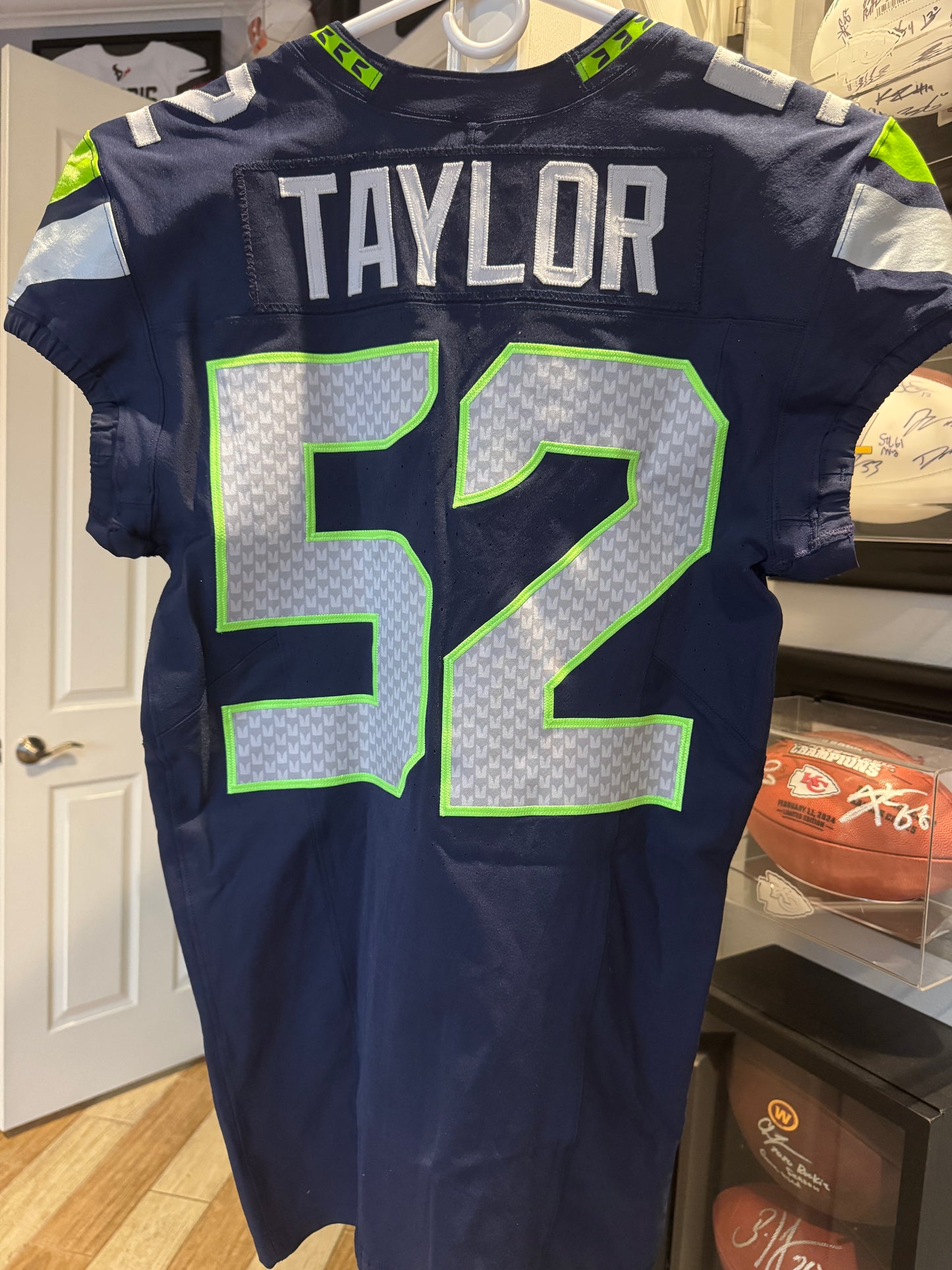 Darrell Taylor GAME WORN 💪 11/12/23 & 12/18/23 Seattle Seahawks Nike NFL Jersey 👕 Worn in two separate victories: 11/12/23 vs. Commanders + 12/18/23 vs. Eagles