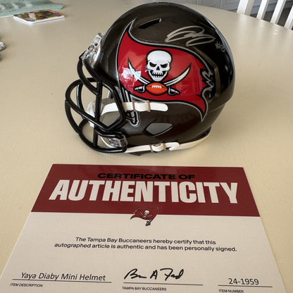 Yaya Diaby💪Hand-Signed Tampa Bay Buccaneers🏴‍☠️ Riddell Mini Helmet Includes COA🏈