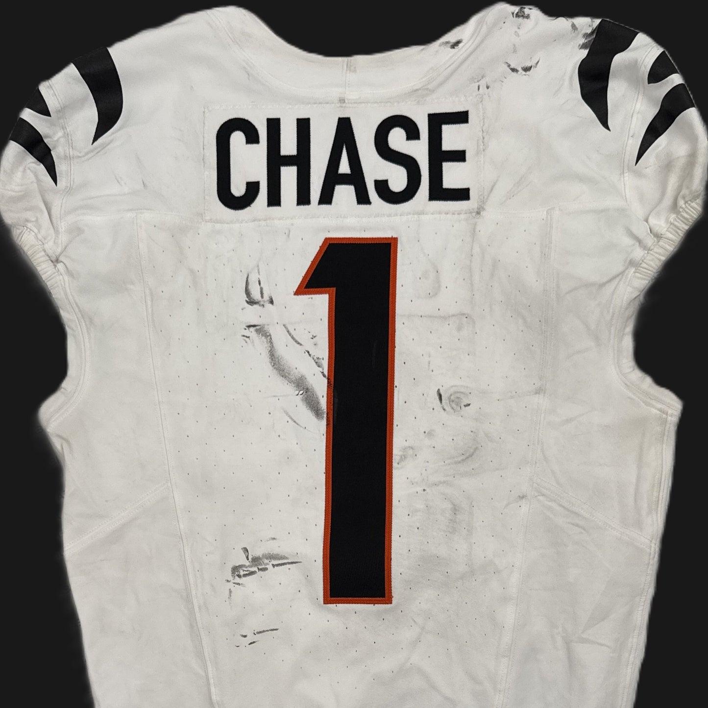 Ja'Marr Chase GAME WORN 09/21/2025 💪 PHOTO-MATCHED 📸 Bengals 🐅 NFL Jersey vs.Vikings Inc. Certificate of Authenticity 🛡️