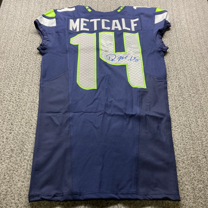 DK Metcalf Hand-Signed Seattle Seahawks Nike Authentic NFL Jersey Rare Memorabilia - PSA Certified