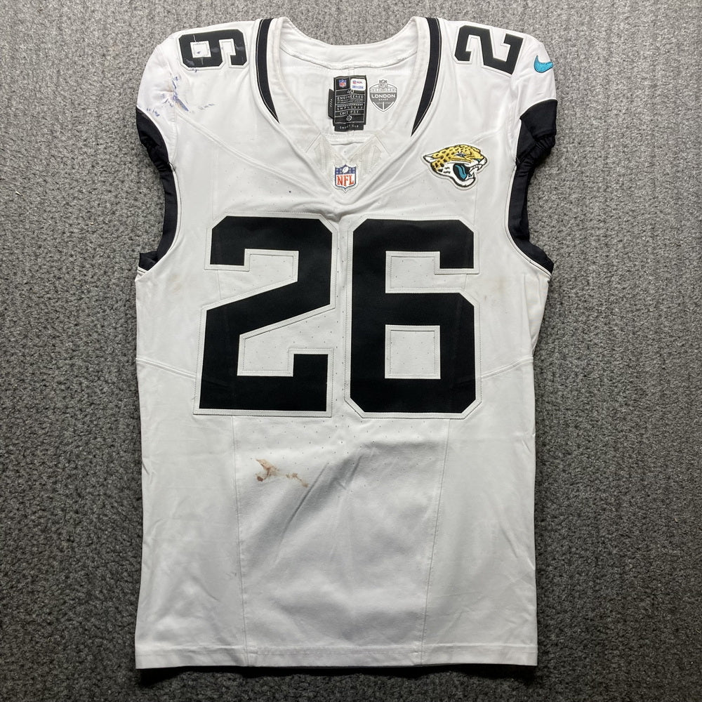 Antonio Johnson GAME USED 💪 10/13/24 Jacksonville Jaguars 🐆 Nike NFL Jersey 👕 vs. Chicago Bears Also includes PSA authentication 🛡️