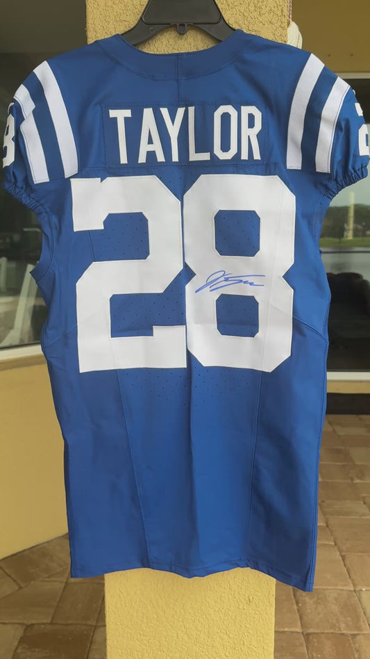 Jonathan Taylor HAND SIGNED TEAM ISSUED 💪 Indianapolis Colts Nike NFL Jersey 👕 Also Inc. COA 🛡️