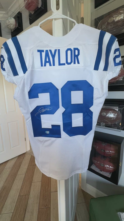 Jonathan Taylor SIGNED GAME ISSUED 💪 Indianapolis Colts Nike NFL Jersey 👕 Also includes COA