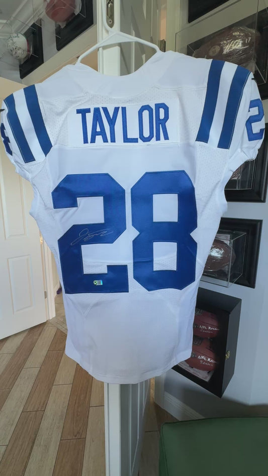 Jonathan Taylor SIGNED TEAM ISSUED 💪 Indianapolis Colts Nike NFL Jersey 👕 Inc COA and Captain's Patch