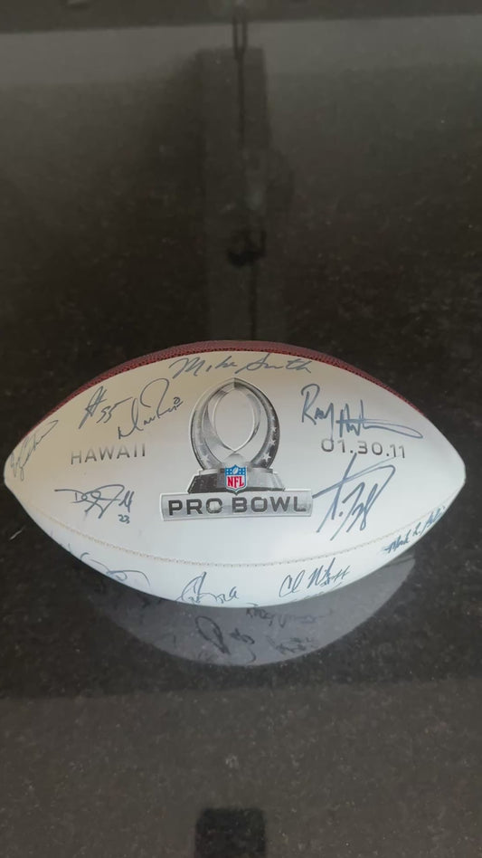 Multi Signed Pro Bowl Wilson Ball 2011 Signed by Drew Brees, Matt Ryan, Julius Peppers and many more.. Also inc. PSA Authenticity 🛡️